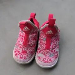 アディダス　スニーカー