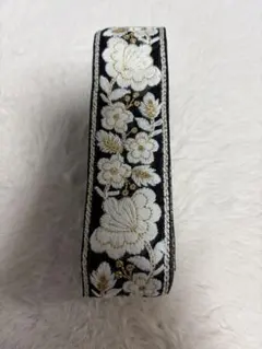 インド刺繍リボン✳︎大特価価格✳︎1m×1本［6D］