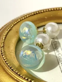 青色ビーズとパールの両耳用ピアス