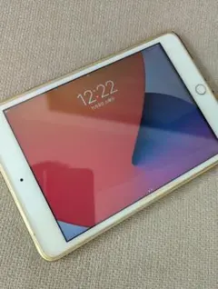 【連休特価】Apple iPadmini4 シルバー　16GB【訳有】