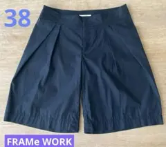 FRAMe WORK ハーフパンツ　紺色　38のサムネイル