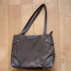 Item thumbnail for item e62e8f5c-36ea-4725-bb49-f5e0195b820d