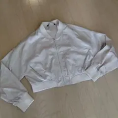 ちひろう様専用。ZARA ベージュ クロップドジャケット