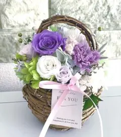 ラベンダー色のお花が溢れるフラワーバスケット..＊°..お花の贈り物