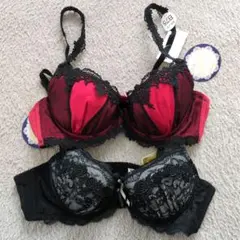 レース ブラジャー セット B75 赤 黒 可愛い 脇スッキリ タグ付き