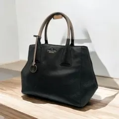 ケイト・スペード　バイカラートートバッグ　ショルダーバッグ　通勤・通学　チャーム