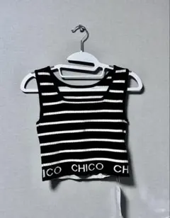 Chico 裾ロゴクロップドタンクトップ