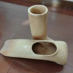 ユニークデザイン 陶器 一輪挿し