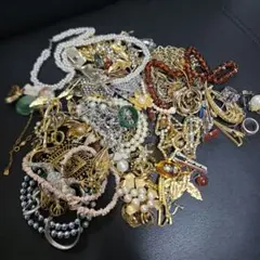 【実家整理品A】イミテーションアクセサリーセット ネックレス、ブローチ、指輪等