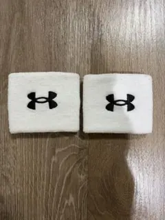 Under Armour ホワイト リストバンド 2個セット