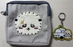 ちいかわ　ラッコ　ポーチとキーホルダーセット