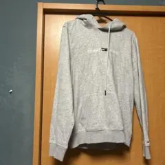 ぽ*ぽ様 TOMMY HILFIGER グレー フード付きパーカー
