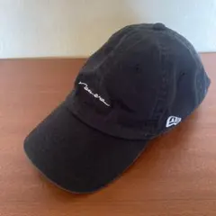 完売品　New Era ブラック ベースボールキャップのサムネイル