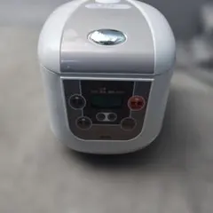 炊飯器 炊飯ジャー 3.5合炊き 0.65L BK-R60-WH 一人暮らし - メルカリ