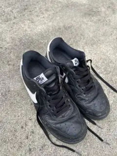 NIKE AIR FORCE 1 ブラック スニーカー