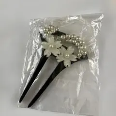 エレガントな黒色ヘアクリップ