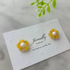 大人気!!【春 ミモザ ピアス 小ぶり 大人可愛い ハンドメイド プレゼント】