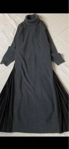 タートルネックプリーツロングニットワンピース