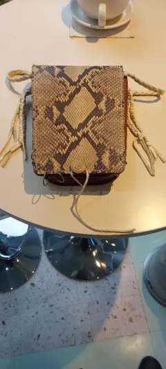 蛇革ウエストバッグ