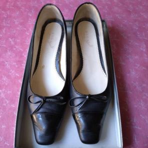 リーガル　パンプス　黒　24cm