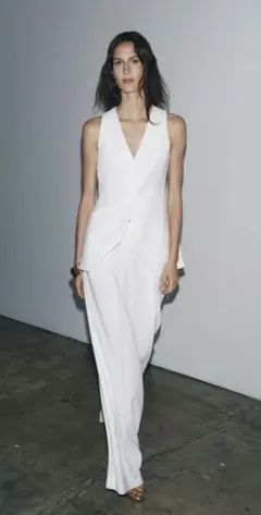 【新品】ZARA☆ダーツ入りワイドパンツ