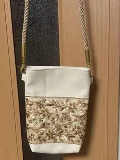 Item thumbnail for item 549564f7-d94e-4661-b762-3937862e3cbe