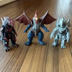 ウルトラマン 怪獣 ソフビ フィギュア 3体セットのサムネイル