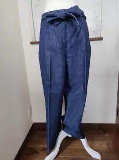 Item thumbnail for item 640cf25d-6d98-4cf8-a406-10e49a23f87c