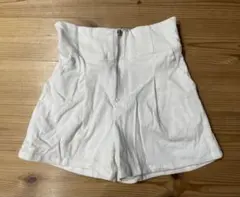 ラブトキシック　ホワイト ショートパンツ　140㎝