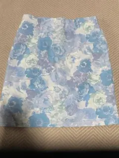 【新品】CECIL McBEE 花柄ミニスカート　薔薇