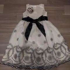 キッズ用ドレスのサムネイル