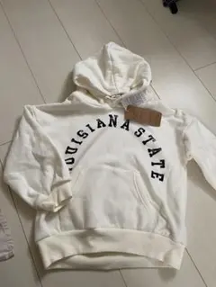 LAGKAW 新品タグ付き　パーカー　トレーナー　フード　ポケット　110