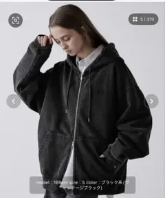 【CLEL】ヘビーウェイト ロゴ刺繍フルジップパーカー　ブラック系/XXS