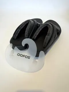 [OOFOS/ウーフォス] OORIGINAL リカバリーサンダル23cm 黒のサムネイル