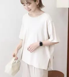 新品　AMERICAN HOLIC バックスリットTシャツ