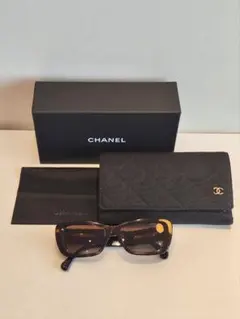ま*み様 破格【新品・未使用・美品】CHANEL　ツイードサングラスのサムネイル