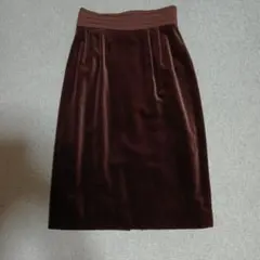 ワールド ☆超美品☆ブラウン ベルベット ひざ丈スカート スリット有りのサムネイル