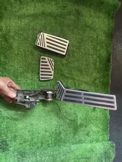 トヨタ純正アルミペダル　クラウン　セルシオ　センチュリー　アJZX110W トヨタ純正アルミペダル クラウン セルシオ センチュリー アJZX110W