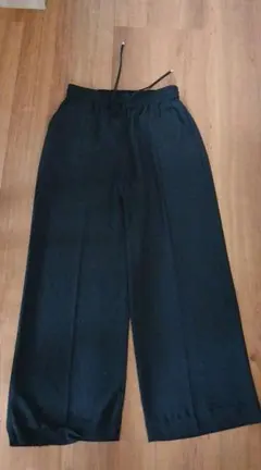 a.v.v ワイドパンツ ブラック