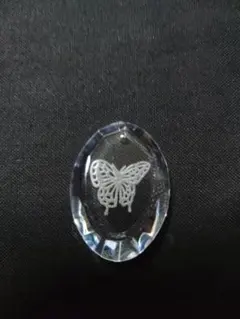 ペンダント素材 クリスタル蝶柄