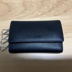 PRADA ブラック キーケース