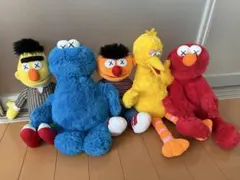 海外正規品】KAWS セサミストリート キーチェーンセット カウズ - メルカリ