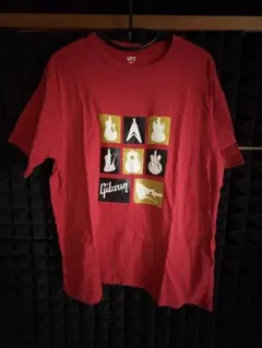 UNIQLO UT Gibson ギタープリント Tシャツ レッドのサムネイル