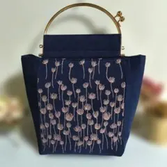 刺繍柄♥ベンリー口金バッグ♥ハンドメイド