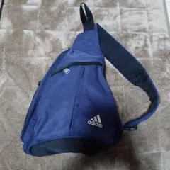 アディダス　ボディバッグ ネイビー