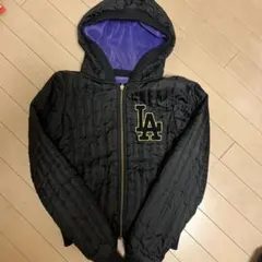 ジャケット　パーカー　リバーシブル　LA　ロサンゼルス　ブラック　紫　パープルのサムネイル