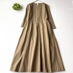 《45R フォーティーファイブアール リネンロータスプリントドレス》 45R フォーティーファイブアール リネンロータスプリントドレス》