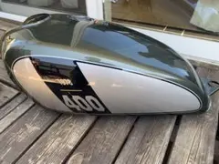 ヤマハ　SR400 FI用　ガソリンタンクのサムネイル