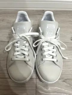 adidas Stan Smith アディダス　スタンスミススニーカー　グレー