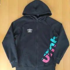 パーカー　ジップアップ　黒　アンブロ　umbro